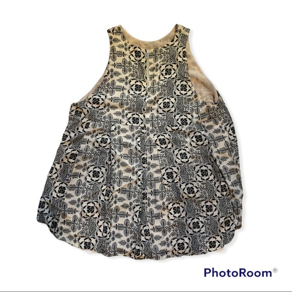 Elizabeth and James Silk Hi Lo Blouse - Picture 2 of 2
